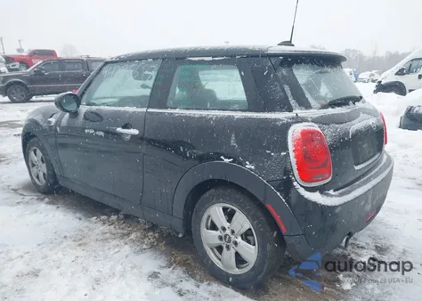 2021 Mini Hardtop Cooper from USA, damaged, VIN WMWXR3C01M2N04095